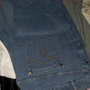 Women's Jean's Skinny size 26 Petite